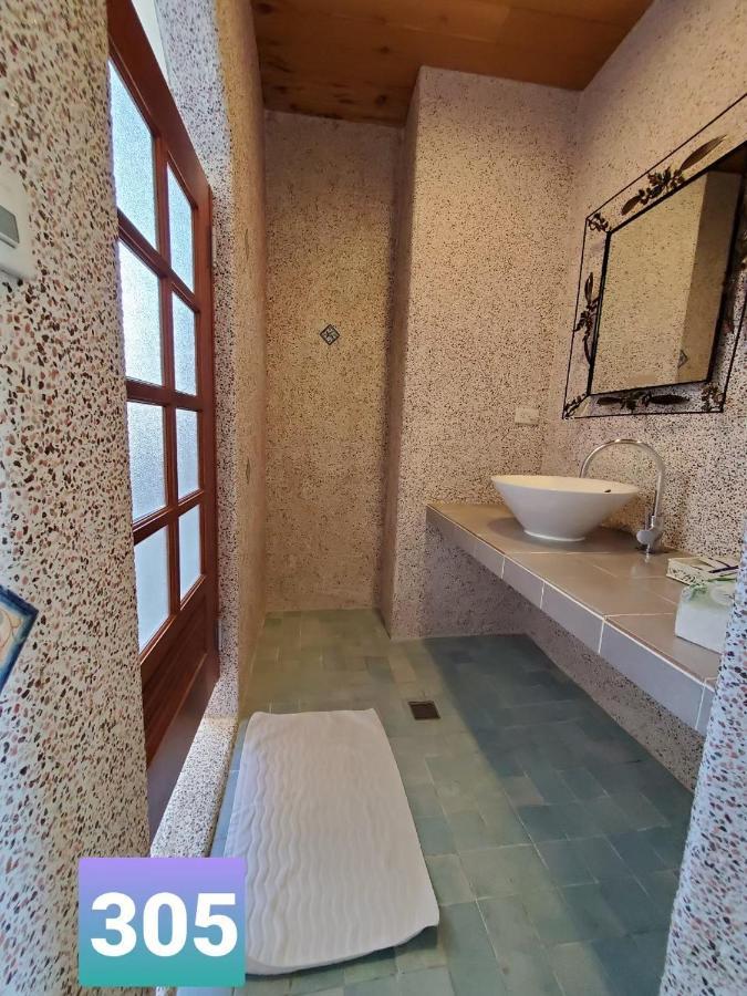 E-Ping Castle Hotel Nanwan Exterior photo